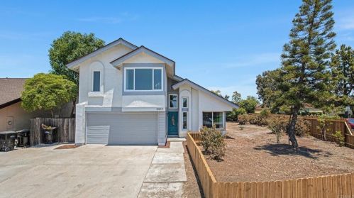10615 Greenford Dr, San Diego, CA 92126-2806