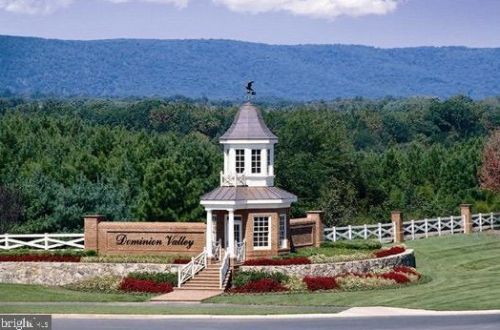 5312 Kernstown Ct, Haymarket VA  20169-4504 exterior