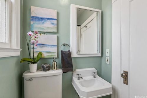 3061 Dakota St, Oakland CA 94602-3801 exterior