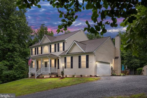 5976 Cove Harbour Dr, Owens, VA 22485-7786