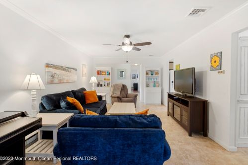 24 Patmore Rd, Bricktown NJ  08724-1940 exterior