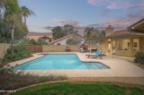 5015 Paradise Ln, Scottsdale AZ  85254-1045 exterior