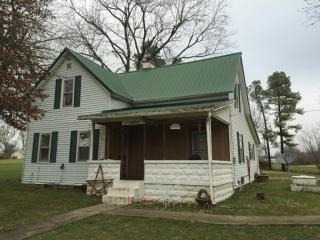 453 Main St, Centertown, KY 42328-9760