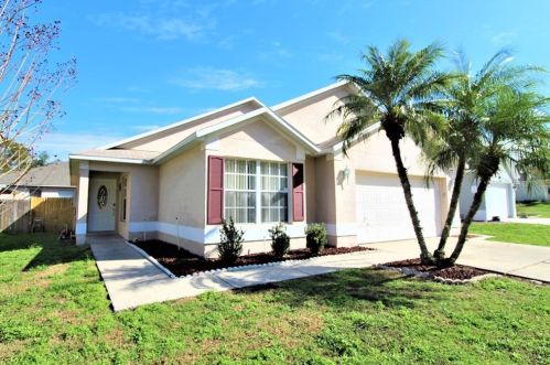 69 Cervidae Dr, Apopka, FL 32703-3107