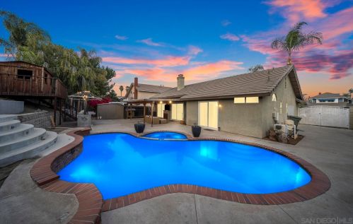29083 Palm View St, Lake Elsinore CA  92530-7210 exterior