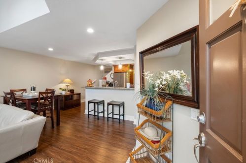 45 Corsica Dr, Newport Beach, CA 92660-3238