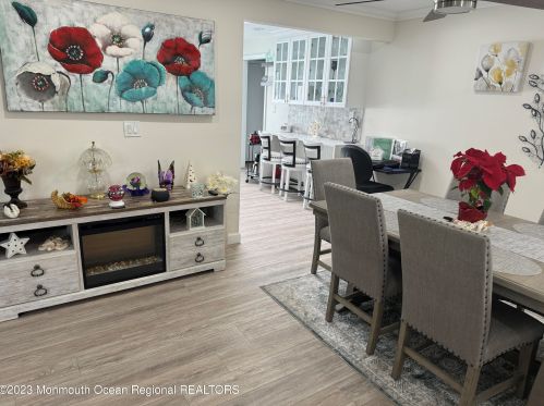 816 Conte Ave, Bricktown NJ  08724-2121 exterior