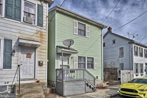 143 Elm St, Carlisle, PA 17013-1921
