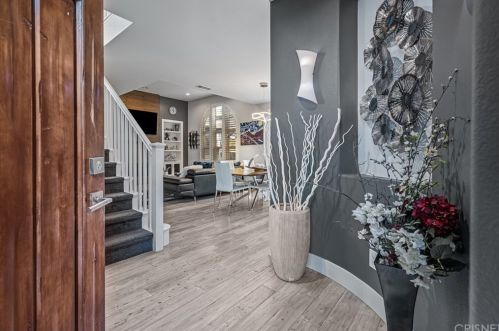26911 Carmelita Dr, Santa Clarita, CA 91355-4974