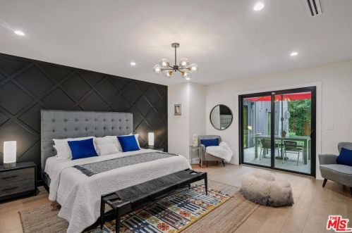 4709 Norwich Ave, Van Nuys CA  91403-2017 exterior