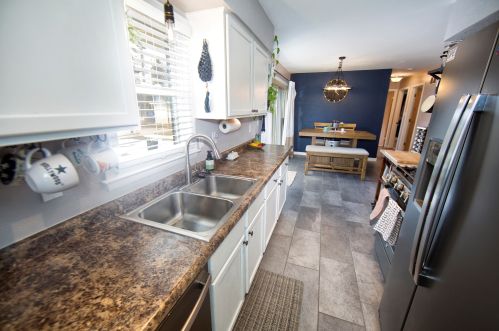 5581 Honey Creek Dr, Milwaukee WI  53221-4062 exterior