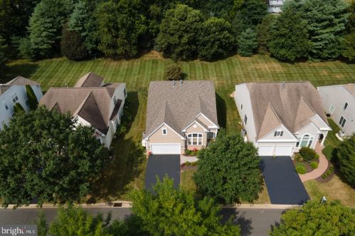 133 Violet Dr, Kennett Sq, PA 19348-1782