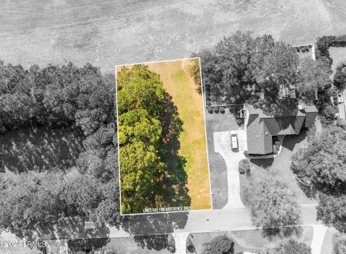 12 Ridge Rd, Beaufort, SC 29907-1783