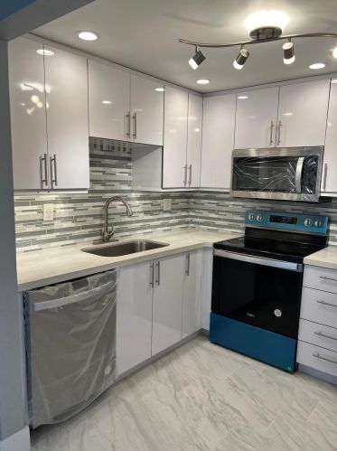 153 Normandy D, Delray Beach FL  33484-4754 exterior