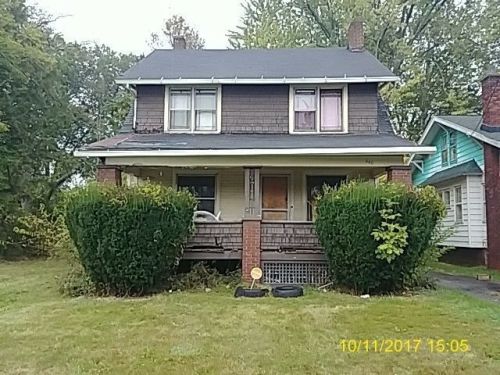 446 Ravenwood Ave, Youngstown, OH 44511-3228