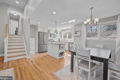 2201 Jamaica Dr, Wilmington, DE 19810-2827