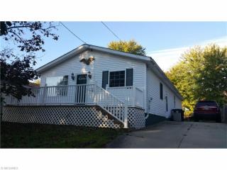 378 Leeds St, Akron, OH 44305-3156