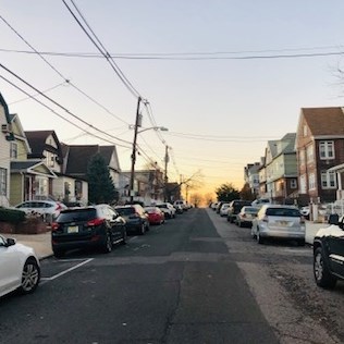 72 50th St, Bayonne, NJ 07002-4115