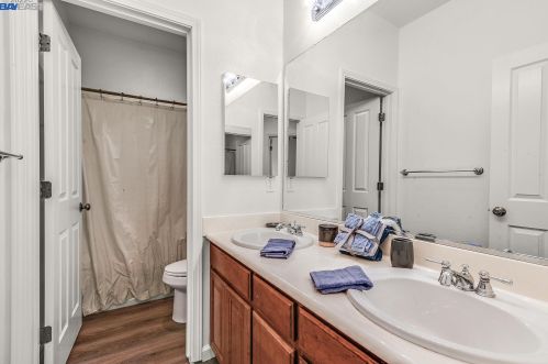 66 Sunchase Ct, Oakley CA  94561-4425 exterior