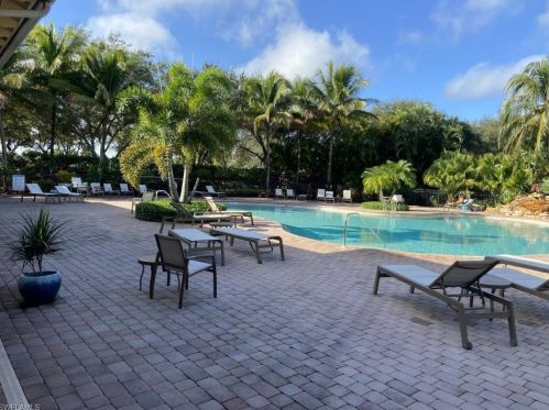1736 Birdie Dr, Naples, FL 34120-0540