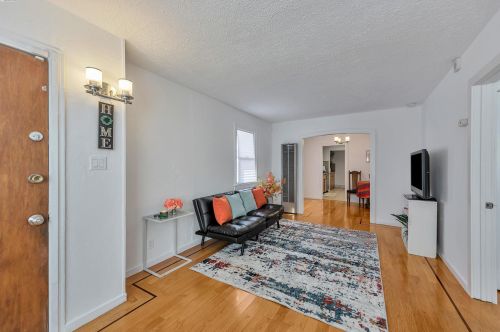 2031 103rd Ave, Oakland CA  94603-3325 exterior