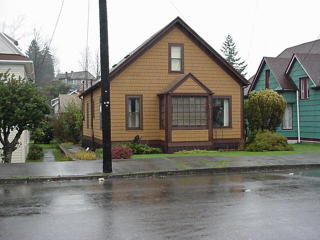 811 Eklund Ave, Hoquiam, WA 98550-1830