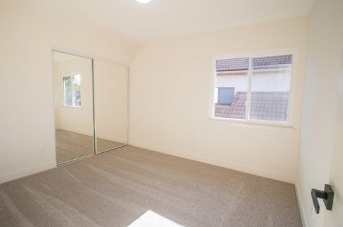 1527 Linda Sue Ln, Encinitas CA  92024-2424 exterior