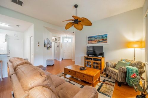 1009 Radison Ave, Ruskin, FL 33573-8014