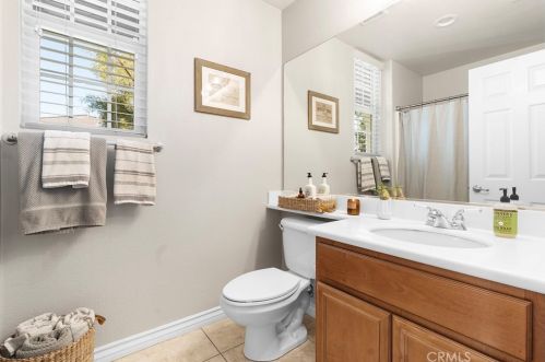 27406 Quincy Ln, Temecula CA  92591-4402 exterior