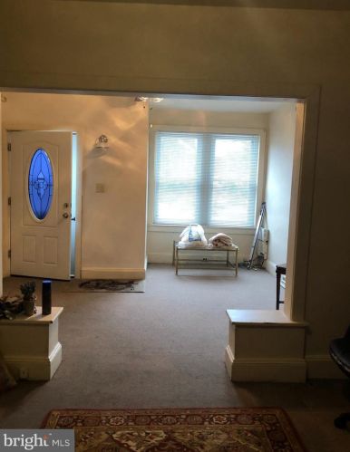 78 Dunham St, Trenton, NJ 08618-3605
