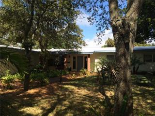 8231 133rd St, Miami, FL 33156-6631