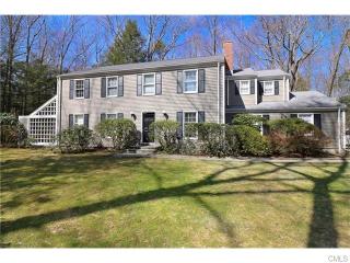 59 Richard Sweet Dr, New Haven, CT 06525-1129