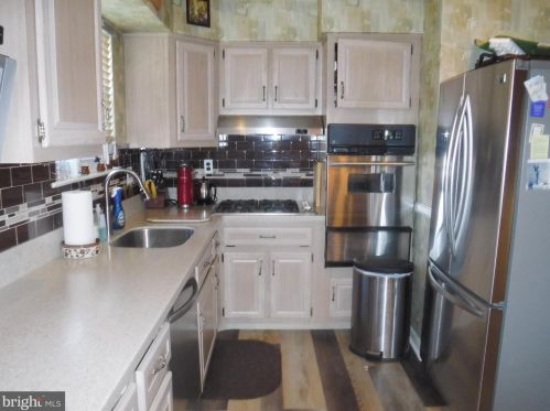 516 Natalie Ln, Norristown, PA 19401-3142