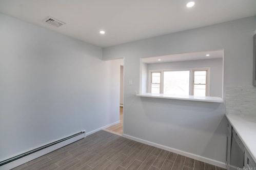256 Columbus Ave, White Plains NY  10604-2616 exterior