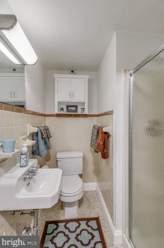 121 School Pl, Slaughter Beach DE  19963-1821 exterior