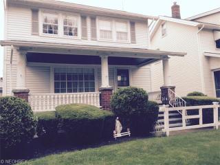 2141 Richland Ave, Cleveland OH  44107-6067 exterior