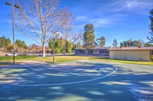 24605 Trevino Dr, Santa Clarita CA  91355-2816 exterior