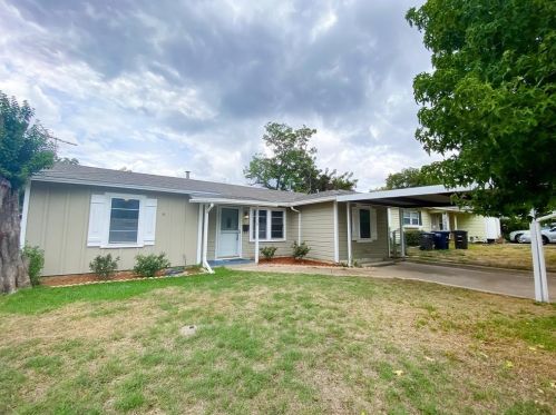 3728 Jones St, Fort Worth, TX 76110-5509