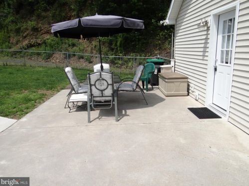 27 Eaton St, Schuylkill Haven PA  17972-1022 exterior