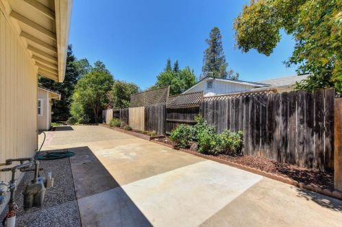 5671 Angelo Dr, Loomis CA  95650-8726 exterior