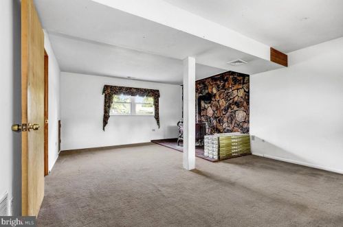 305 Shawnee Trl, Browns Mills NJ  08015-6119 exterior