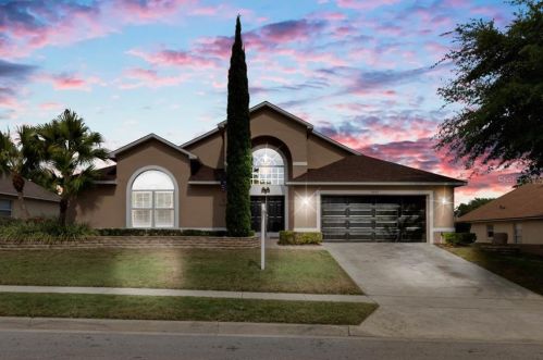 4443 Oakton Dr, Orlando, FL 32818-8245