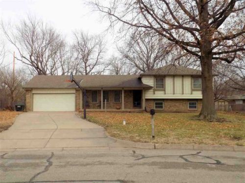 1368 Peterson Ave, Wichita, KS 67212-4229