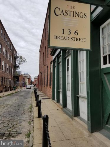 130 Bread St, Philadelphia PA  19106-1919 exterior