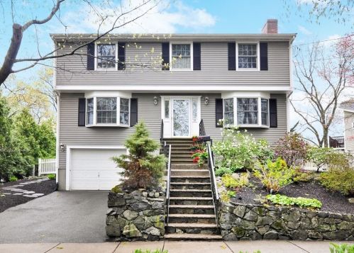 34 Shawnee Rd, Arlington, MA 02476-7820