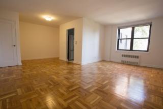 215 Drake Ave, New Rochelle NY  10805-1736 exterior