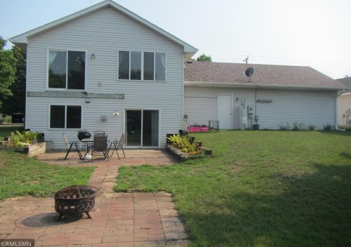 23 Elm St, Lino Lakes, MN 55014-1208