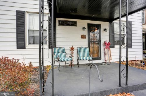 278 Susquehanna Ave, West Enola, PA 17025-2427