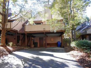 10 Maple Ridge Ln, Asheville, NC 28806-2905