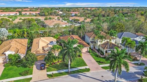 5690 Lago Villaggio Way, Naples FL  34104-5739 exterior